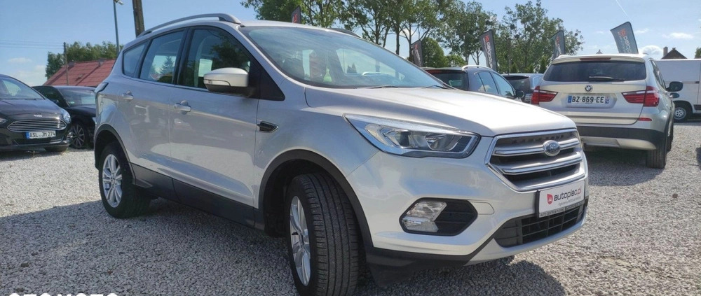 Ford Kuga cena 53900 przebieg: 194498, rok produkcji 2019 z Wyrzysk małe 631